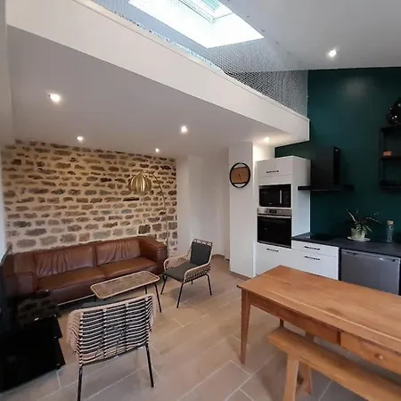 Le Petit Ronsard בית נופש פלר