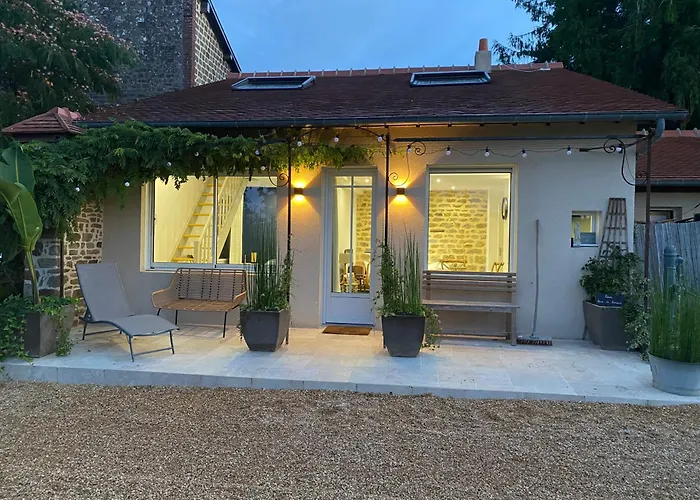 Le Petit Ronsard Nyaraló *