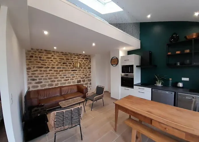 Le Petit Ronsard Nyaraló Flers